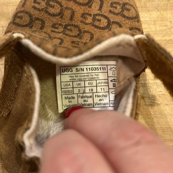 Ugg Roos for Babies - Picture 11 of 13